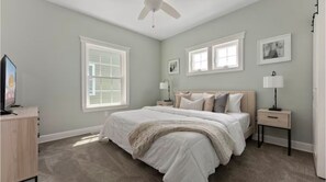 3 bedrooms, free WiFi, bed sheets - Luxury OC Beach Block Steps off the Boardwalk, Ocean Views & Parking (Ocean City)