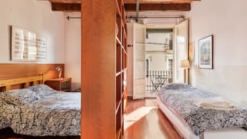 StrykjÀrn/strykbrÀda, wi-fi och sÀngklÀder