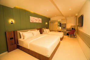 特级开间套房 | 埃及棉床单、高档床上用品、记忆海绵床垫、办公桌