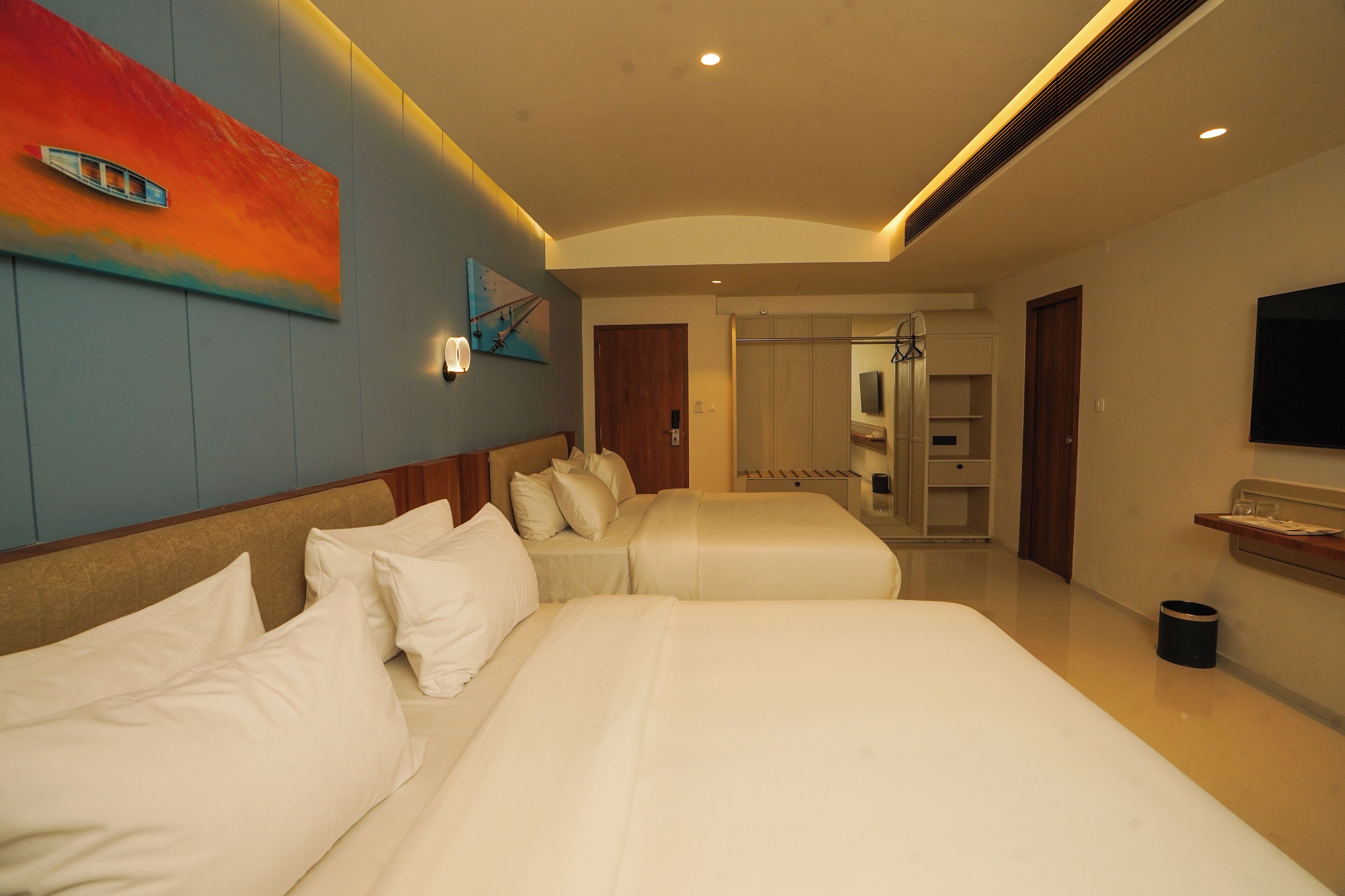 책상, 노트북 작업 공간, 방음 설비, 다리미/다리미판