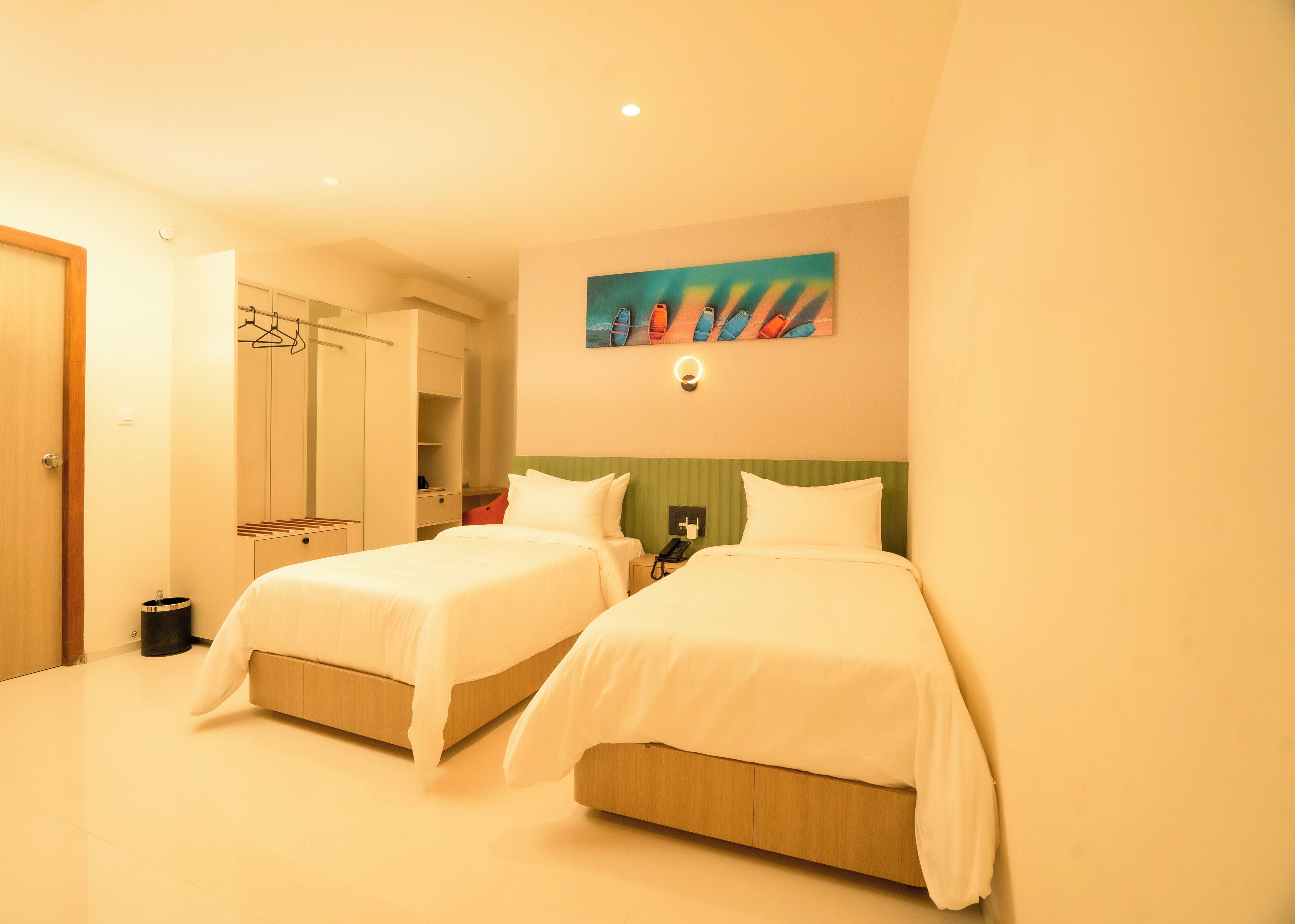 Standard Double or Twin Room | Desk, laptop workspace, soundproofing, iron/ironing board