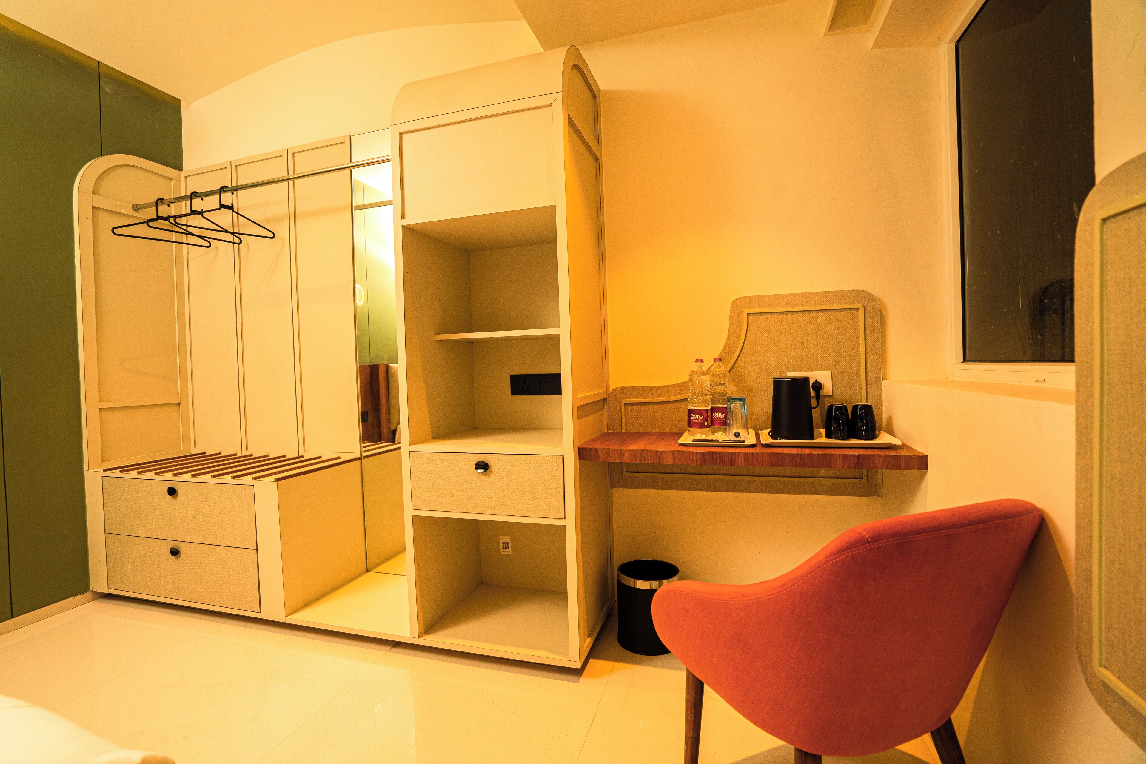 Grand Studio Suite | Desk, laptop workspace, soundproofing, iron/ironing board