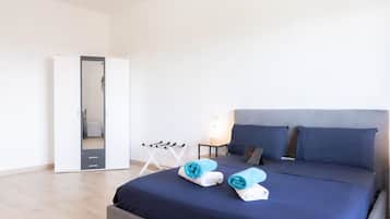 Schreibtisch, schallisolierte Zimmer, kostenloses WLAN