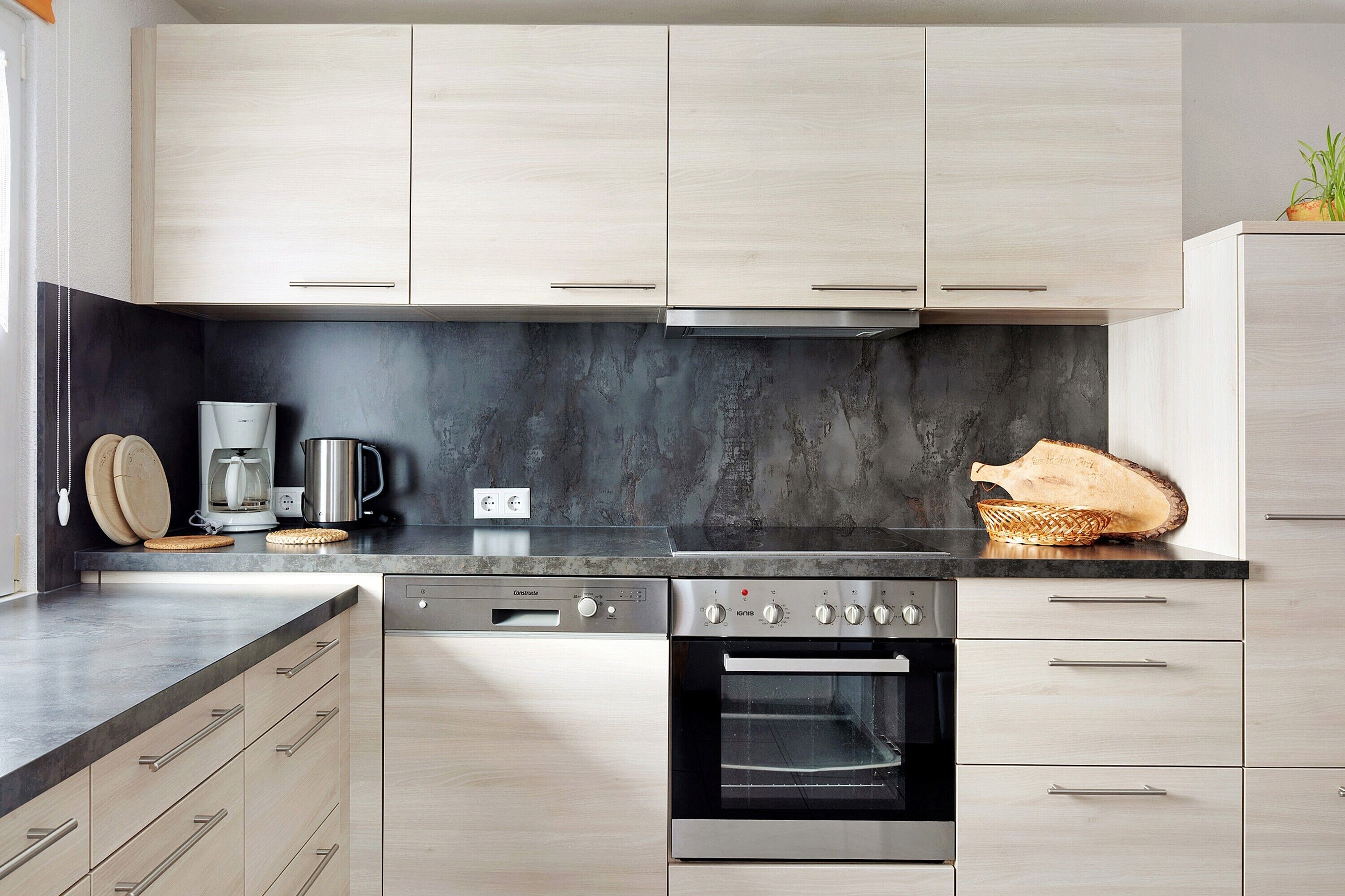 Réfrigérateur, four, plaque de cuisson, lave-vaisselle