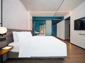 Family Suite, 2 Bedrooms | Premium bedding, down duvets, pillow-top beds, in-room safe - Novotel Kunming Yunjin (Kunming)