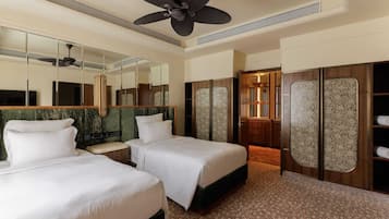 Suite, 2 habitaciones (Opera) | Ropa de cama de alta calidad y camas con efecto memoria