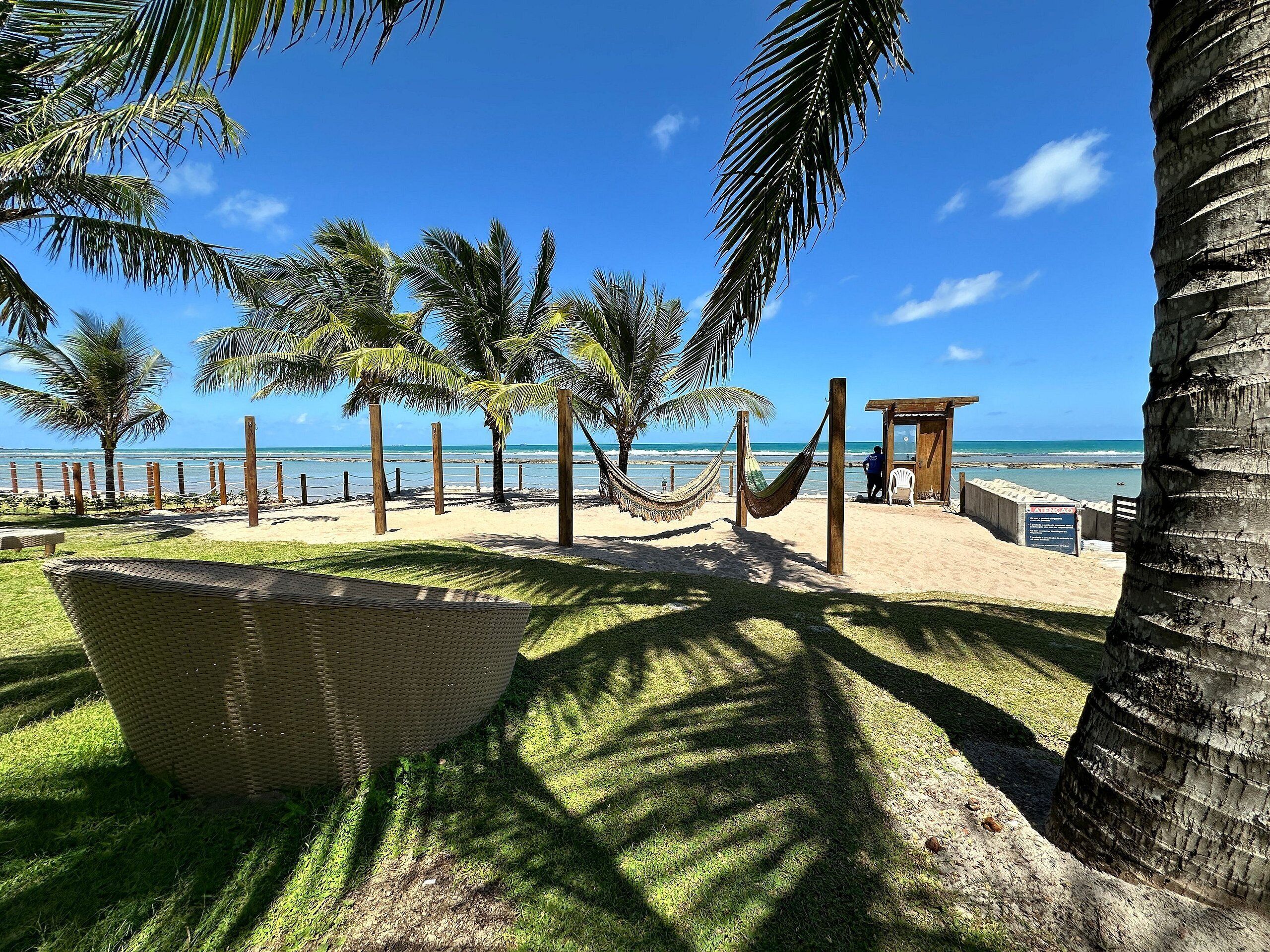 Na praia, areia branca 