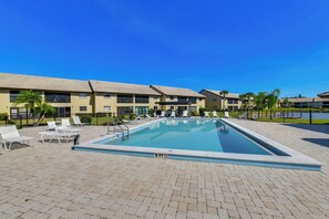 Apartment (2 Bedrooms) | Interior - 3 Mi to Beach: Venice Getaway w/ Pool Access! (Venice)