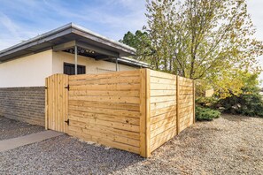 Interior - 1 Mi to Unm! Albuquerque Home w/ Fire Pit & BBQ (Albuquerque)