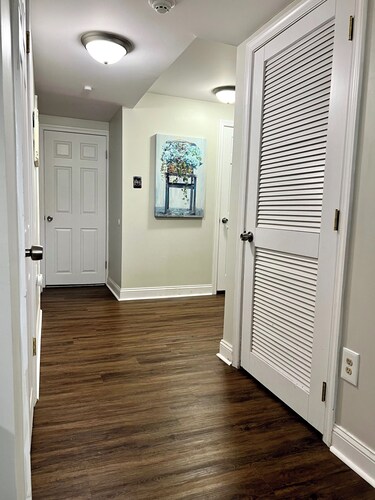 Retro 1950s Themed 1 Bedroom 1 Full Bath Guest Suite Near Philadelphia Airport