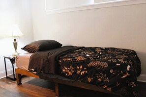 Ferros/tábuas de passar roupa, Wi-Fi, roupa de cama