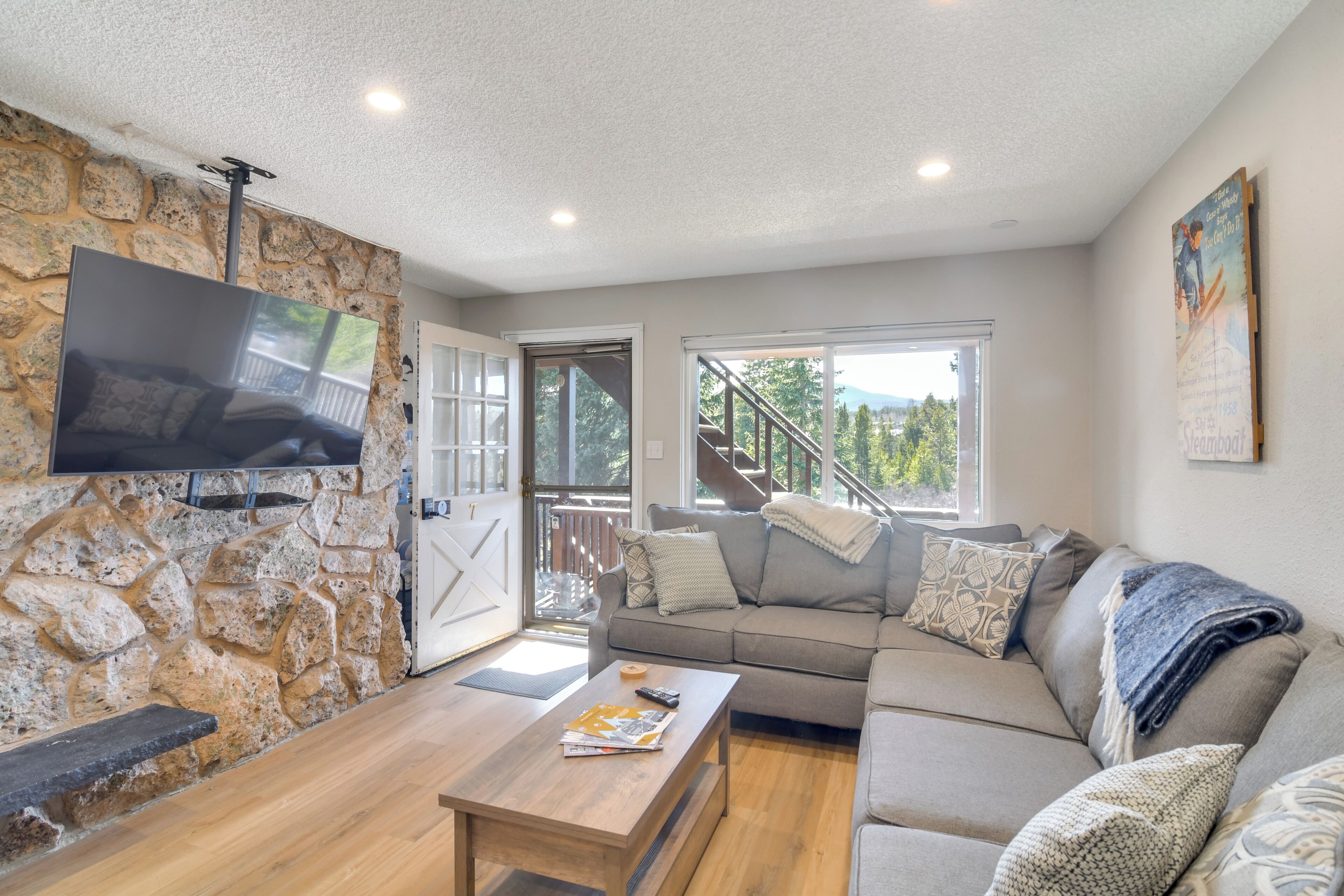 Apartment (3 Bedrooms) | Front of property