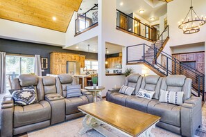 House (4 Bedrooms) | Interior - Hot Tub & Game Room! Luxury Blue River Retreat (Breckenridge)