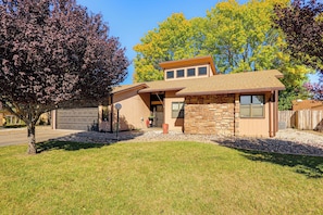 House (3 Bedrooms) | Front of property - 4 Mi to Dtwn: The Crash Site Roswell Home! (Roswell)