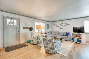 House (2 Bedrooms) | Interior - Play & Unwind, Oak Island Home < 2 Mi to Beach! (Oak Island)