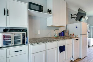 Apartment (0 Bedroom) | Interior