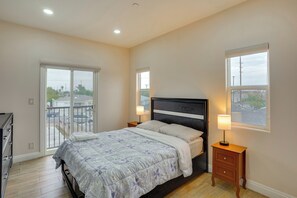 Interior - Explore the OC Coast! Midway City Home w/ Yard (Midway City)