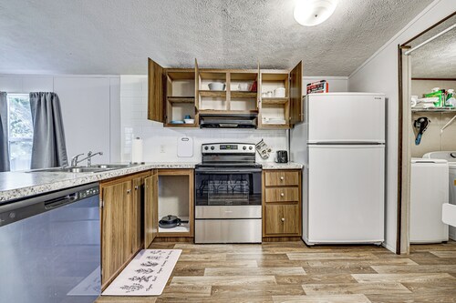 Riverfront Floral City Stay w/ Dock & Hot Tub!