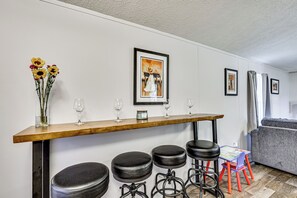 House (2 Bedrooms) | Interior - Riverfront Floral City Stay w/ Dock & Hot Tub! (Floral City)