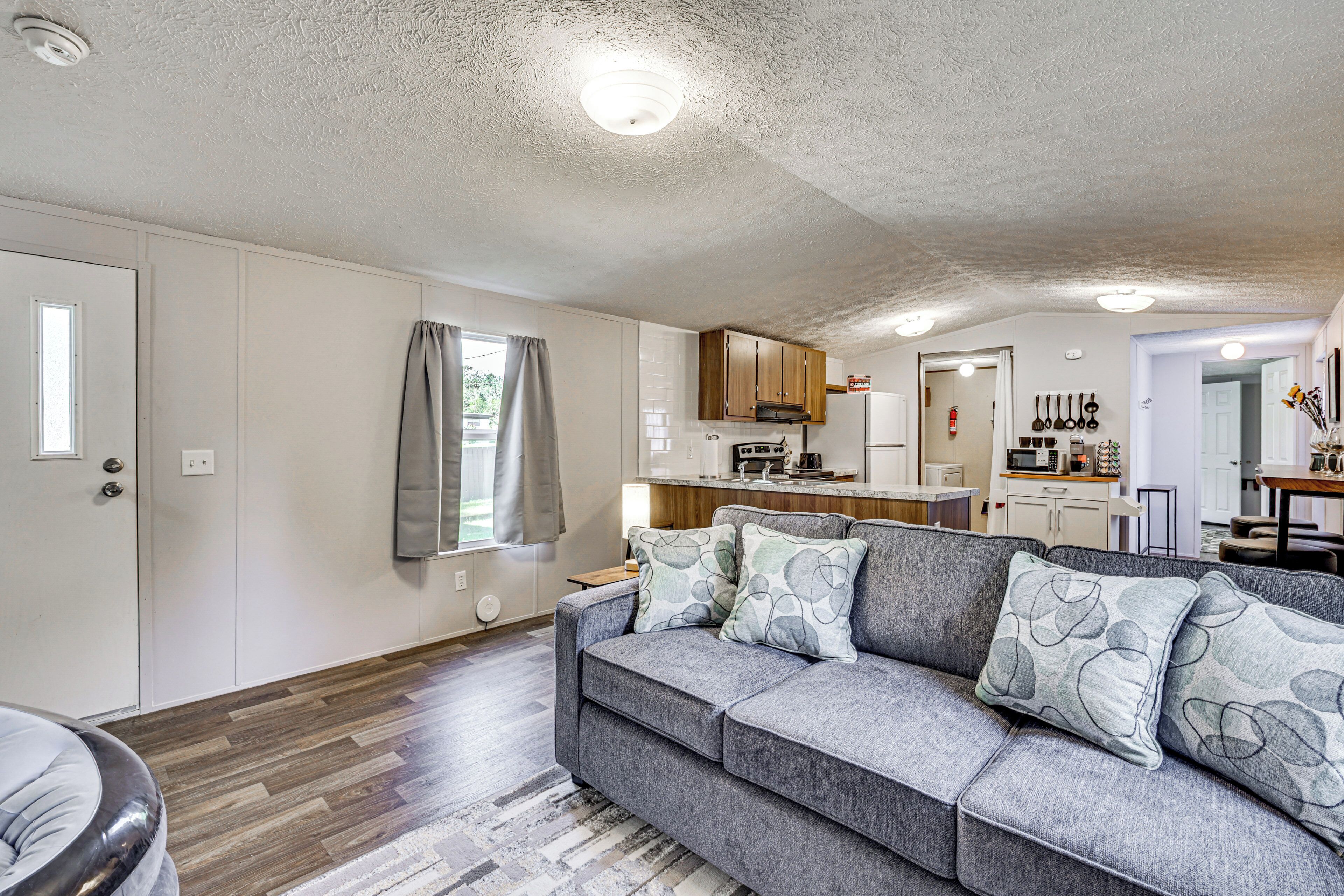 House (2 Bedrooms) | Interior