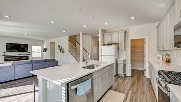 Nhà (4 Bedrooms) | Nội thất