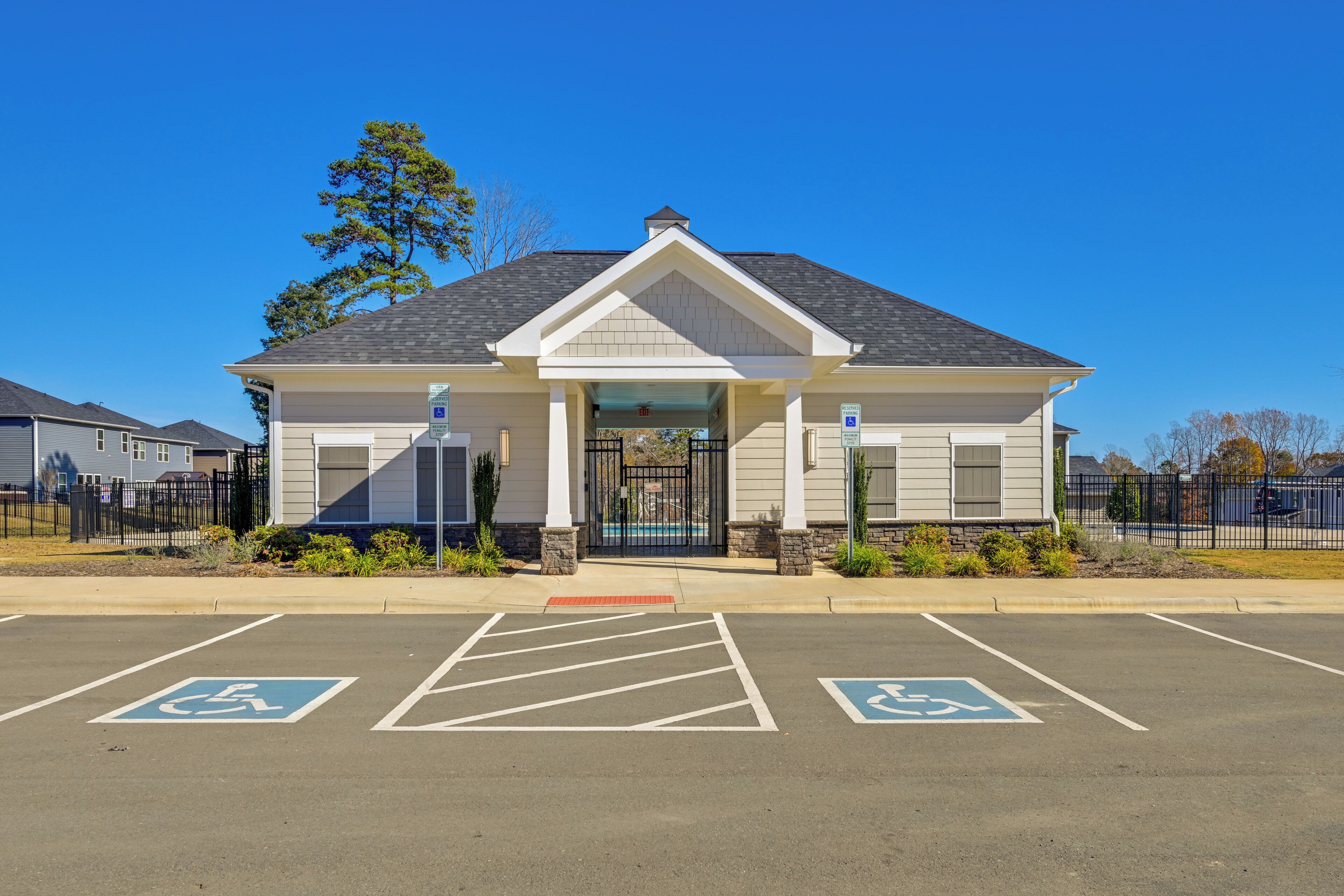 House (4 Bedrooms) | Bahagian dalam