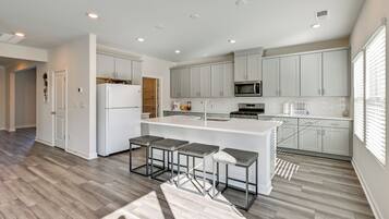 House (4 Bedrooms) | Bahagian dalam