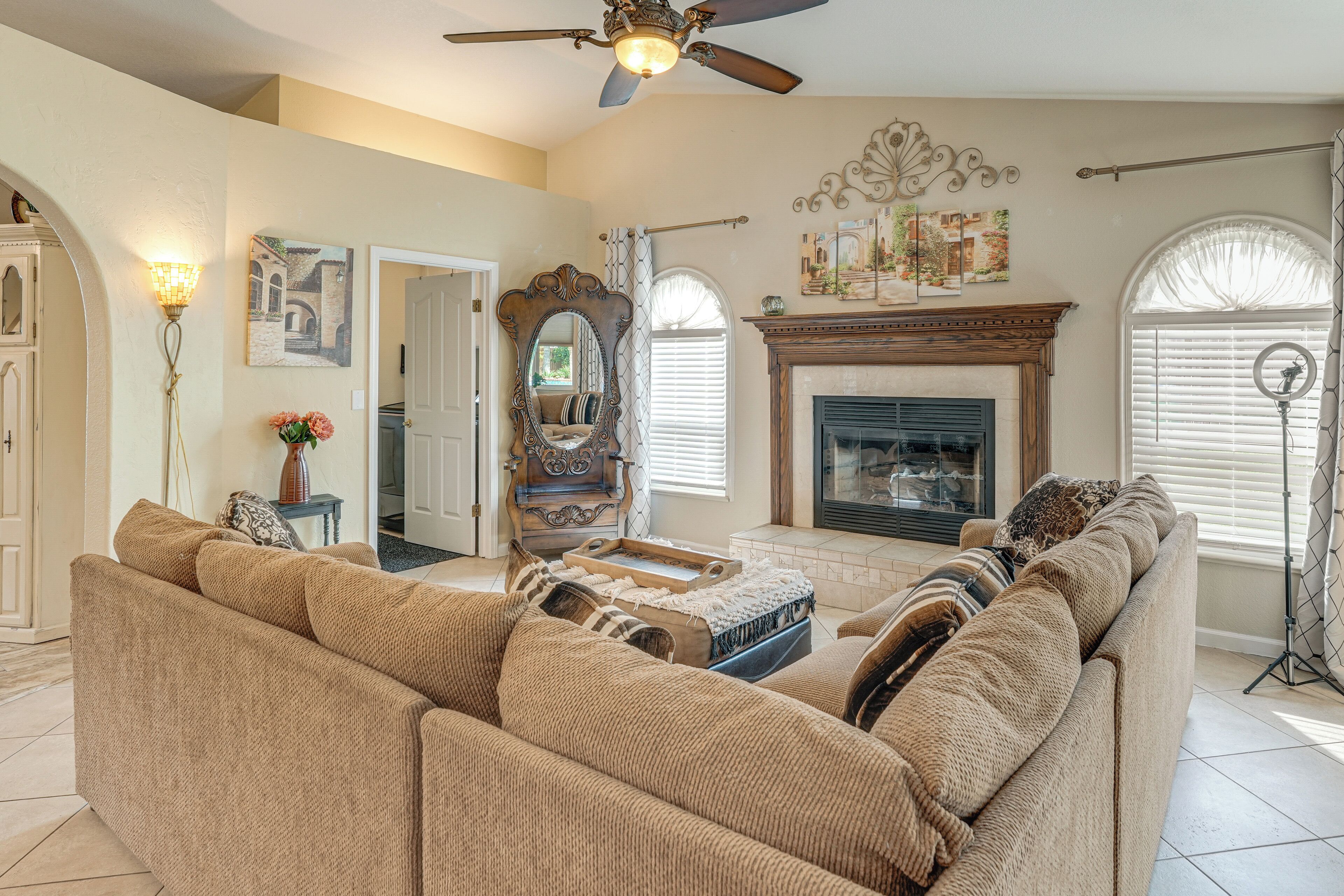 House (3 Bedrooms) | Interior