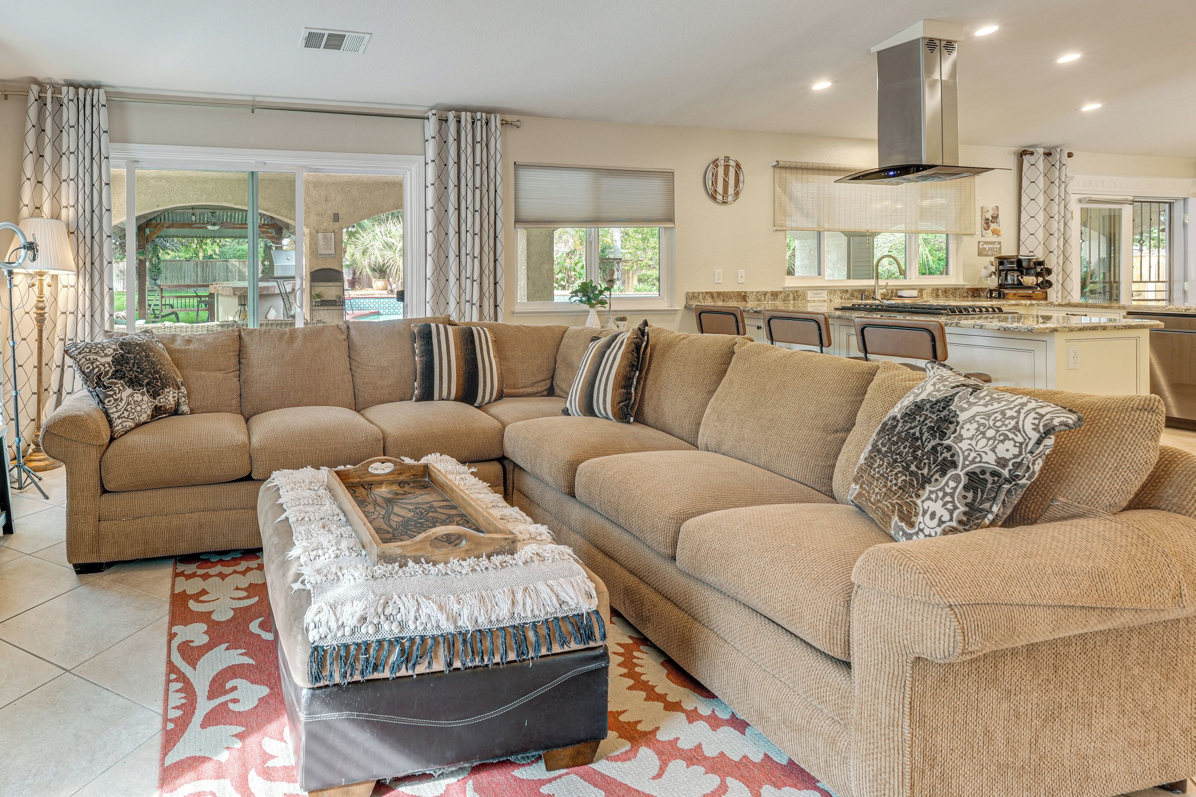 House (3 Bedrooms) | Interior