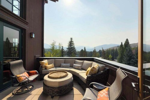 Elkhorn Springs 15 - Luxury w/ Great Views, Walk to Pool, Tennis, Golf