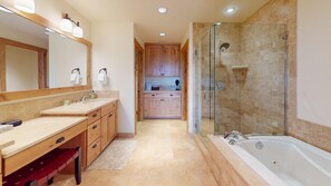 Shower, hair dryer, towels - Elkhorn Springs 15 - Luxury w/ Great Views, Walk to Pool, Tennis, Golf (Elkhorn)