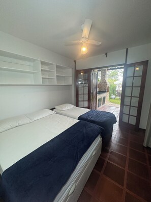 Iron/ironing board, WiFi - Vacation home in Búzios by the canal. (Armação dos Búzios)