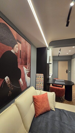 Deluxe studio, uitzicht op de stad | Woonruimte