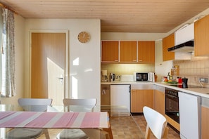 Private kitchen - Apartment 3 with Shared Garden and Wi-Fi (Lenzkirch)