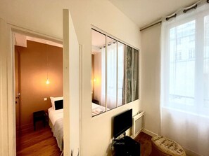 1 makuuhuone, silitysrauta/-lauta, Wi-Fi, vuodevaatteet