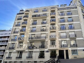 Exterior - Parisian Home | 2 chambres | Auteuil - St Cloud (Paris)
