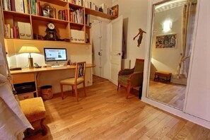 Interior - Parisian Home | 2 bedrooms | Champ de Mars (Paris)