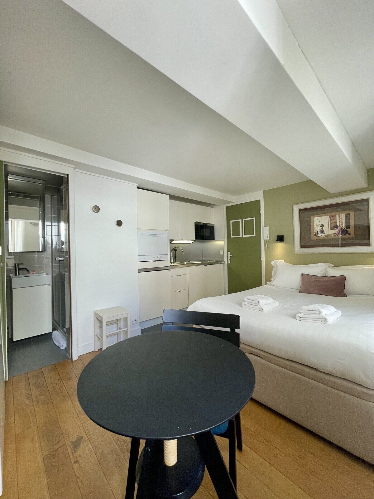 Bügeleisen/Bügelbrett, WLAN, Bettwäsche