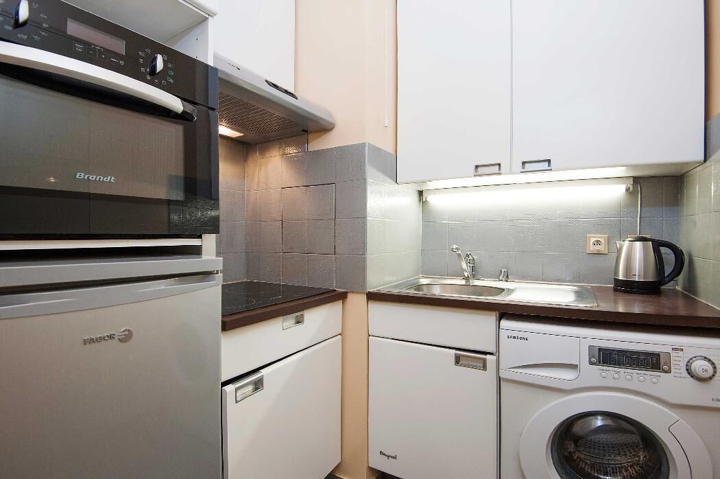 Kochgeschirr/Geschirr/Besteck