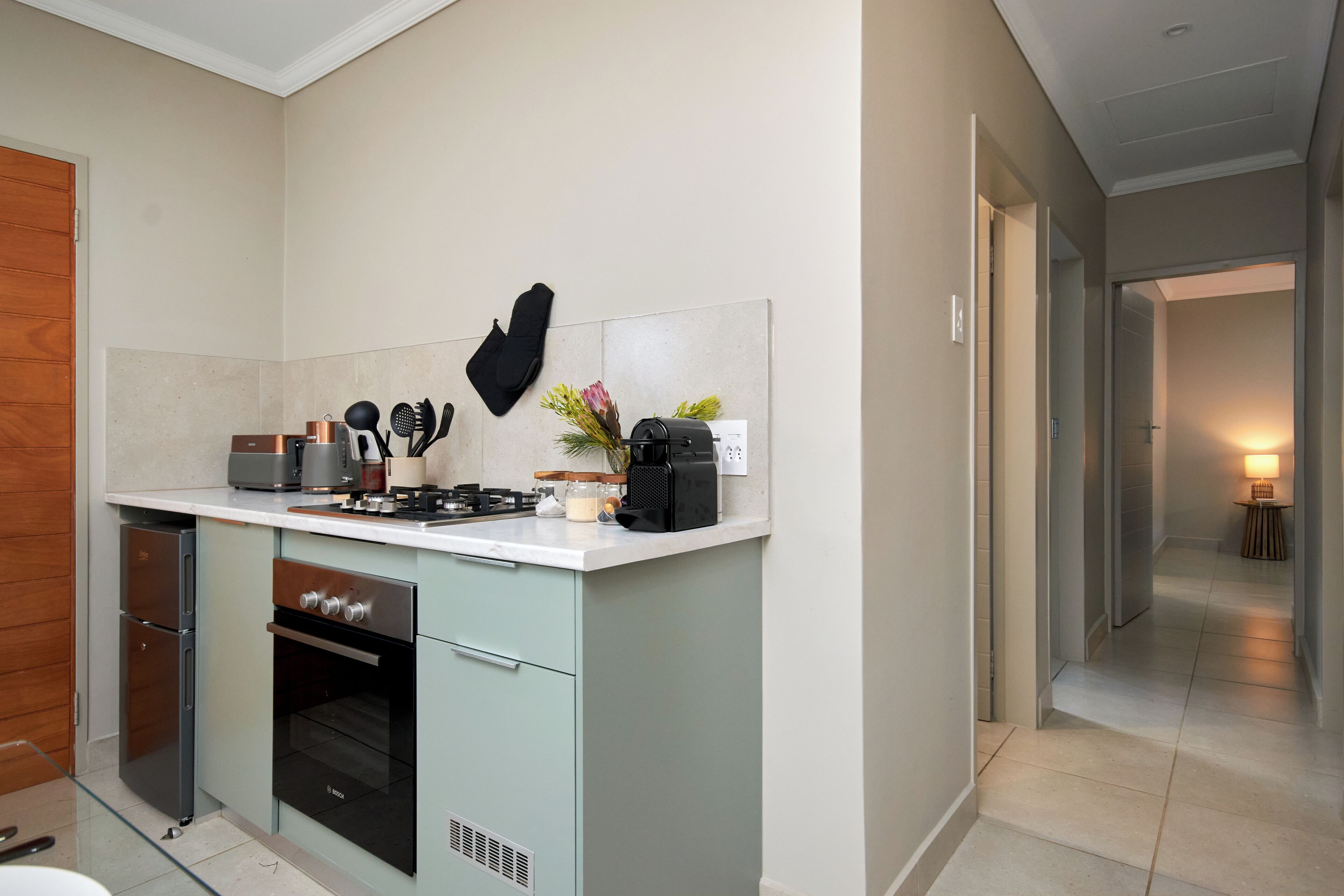 Micro-ondes, four, plaque de cuisson