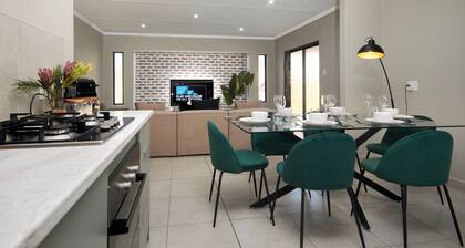 3-bedroom house in quaint Johannesburg with private garden