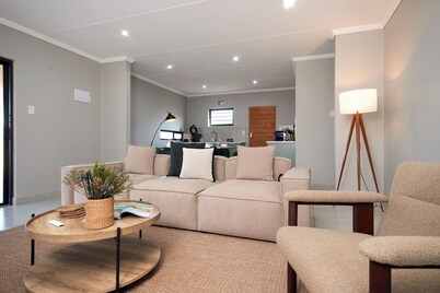 3-bedroom house in quaint Johannesburg with private garden