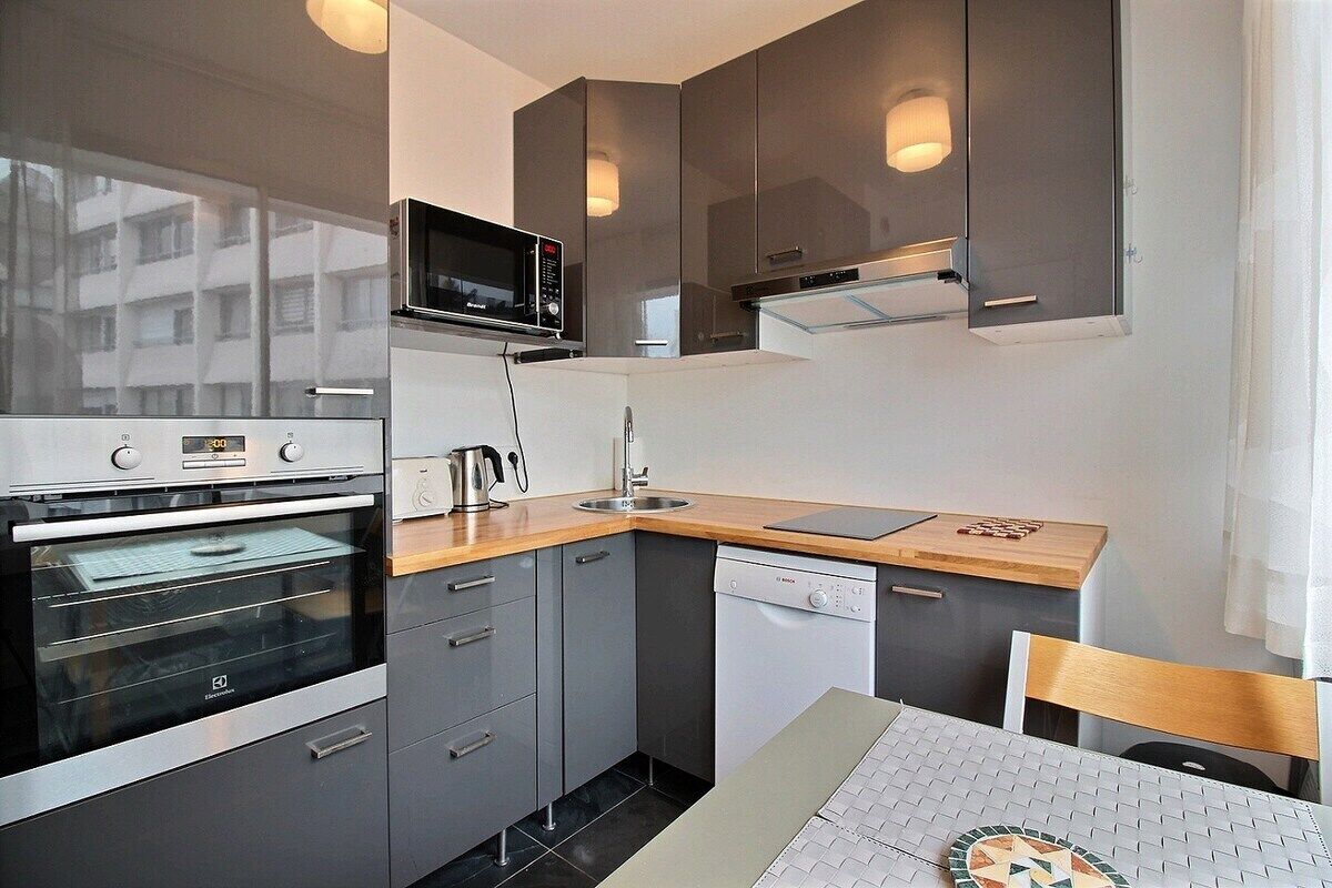 Fridge, microwave, oven, dishwasher