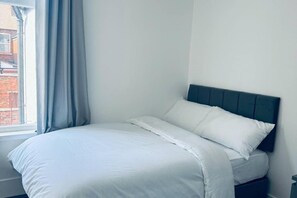 3 bedrooms, iron/ironing board, free WiFi, bed sheets