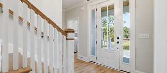 *Beach Retreat* New Rental 4 BR short golf cart ride Pawleys Pet Friendly