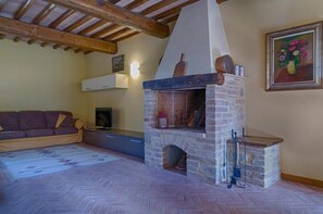 Interior - Four-room flat 6/8 sleeps Nr 4 (Cornocchia)