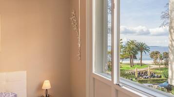 Apartamento clásico, vistas parciales al mar | Vistas desde el alojamiento