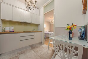 經典公寓, 部分海景 | 私人廚房