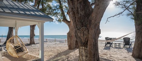 House, 1 Bedroom | Beach