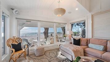 House, 1 Bedroom | Living area